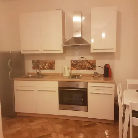 Apartment Studio Apartman Via *