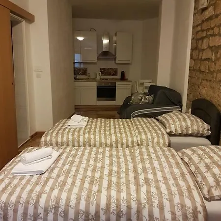Studio Apartman Via